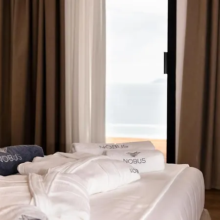 Hotel Nobus & Vlore