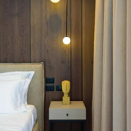 Otel Nobus &