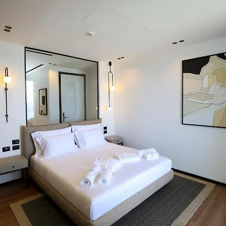 Otel Nobus & 4*