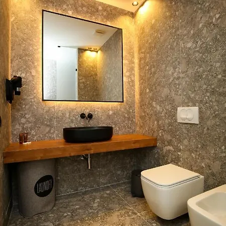Nobus & Otel