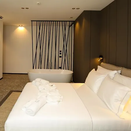 Nobus & Hotel Vlore