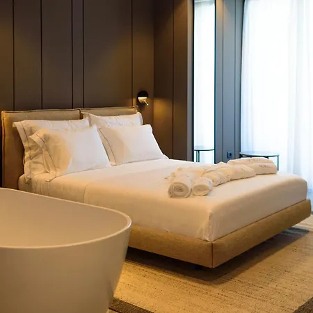 Nobus & Hotel Radhimë