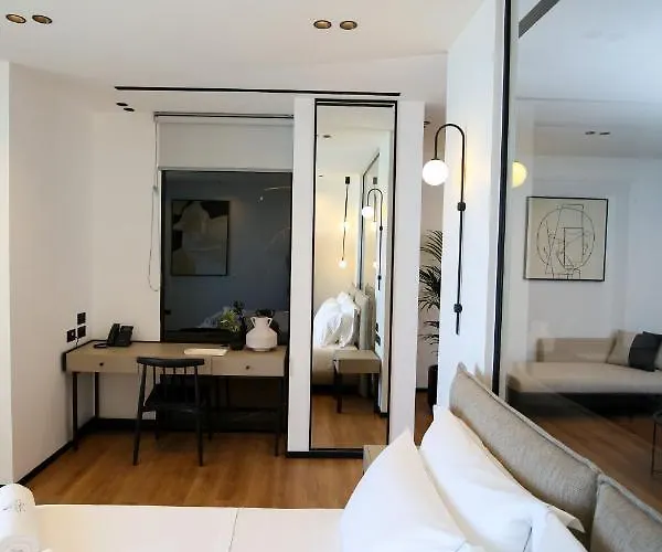 Hotel Nobus & Radhime