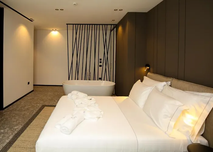 Nobus & Hotel Radhime