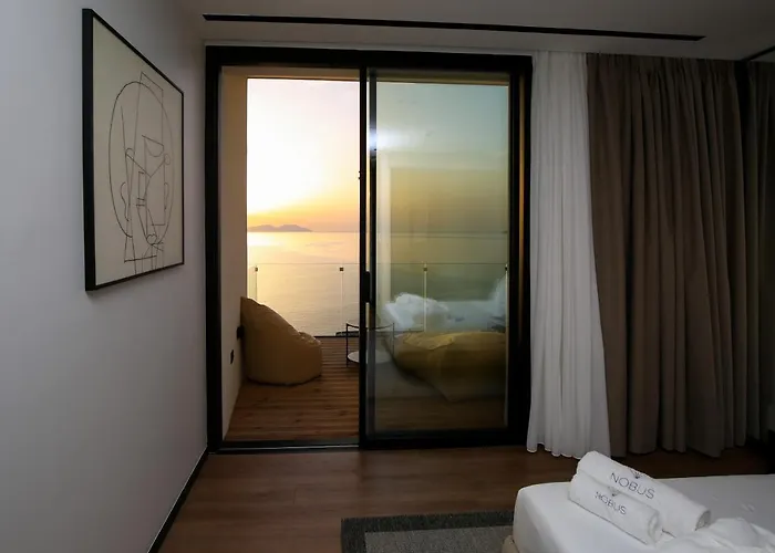 Nobus & 4* Radhimë