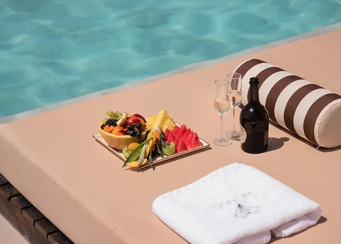 Hotel Nobus &