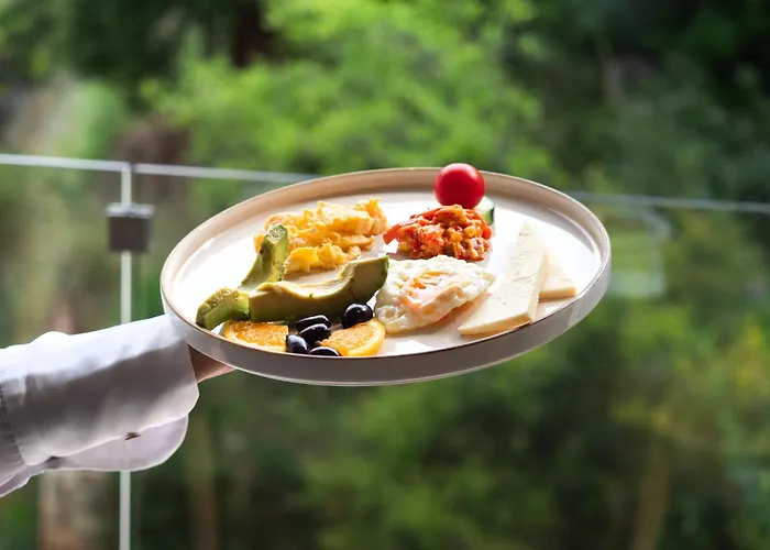 Nobus & Hotel Radhime